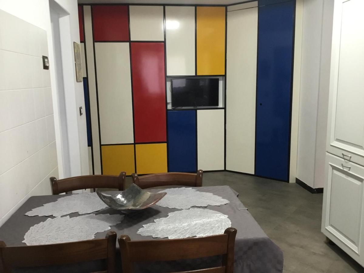 Mondrian'S House Apartment Genoa Exterior photo